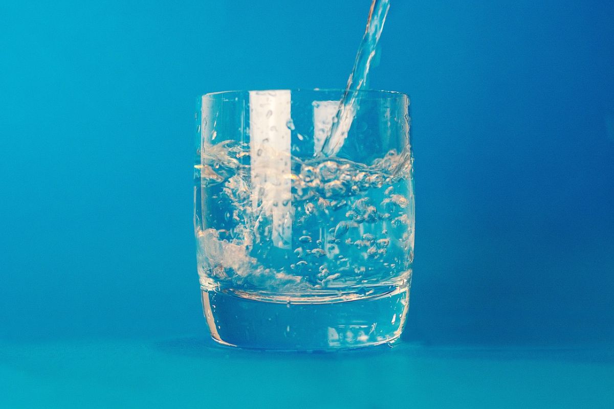 beneficios del agua para salud dental