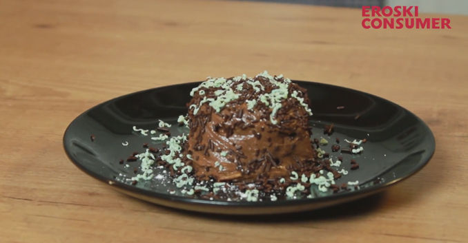 Tarta de chocolate y galletas